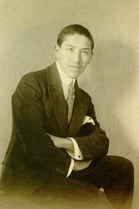 Early photograph of a young Alberto Vargas.